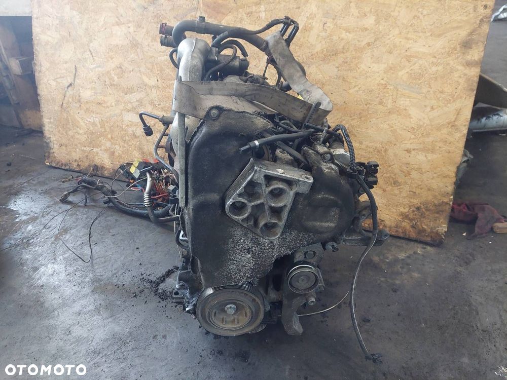 SILNIK DIESEL + UKŁAD WTRYSKOWY RENAULT TRAFIC II F9Q760 8200055072 1.9 DCI - 7
