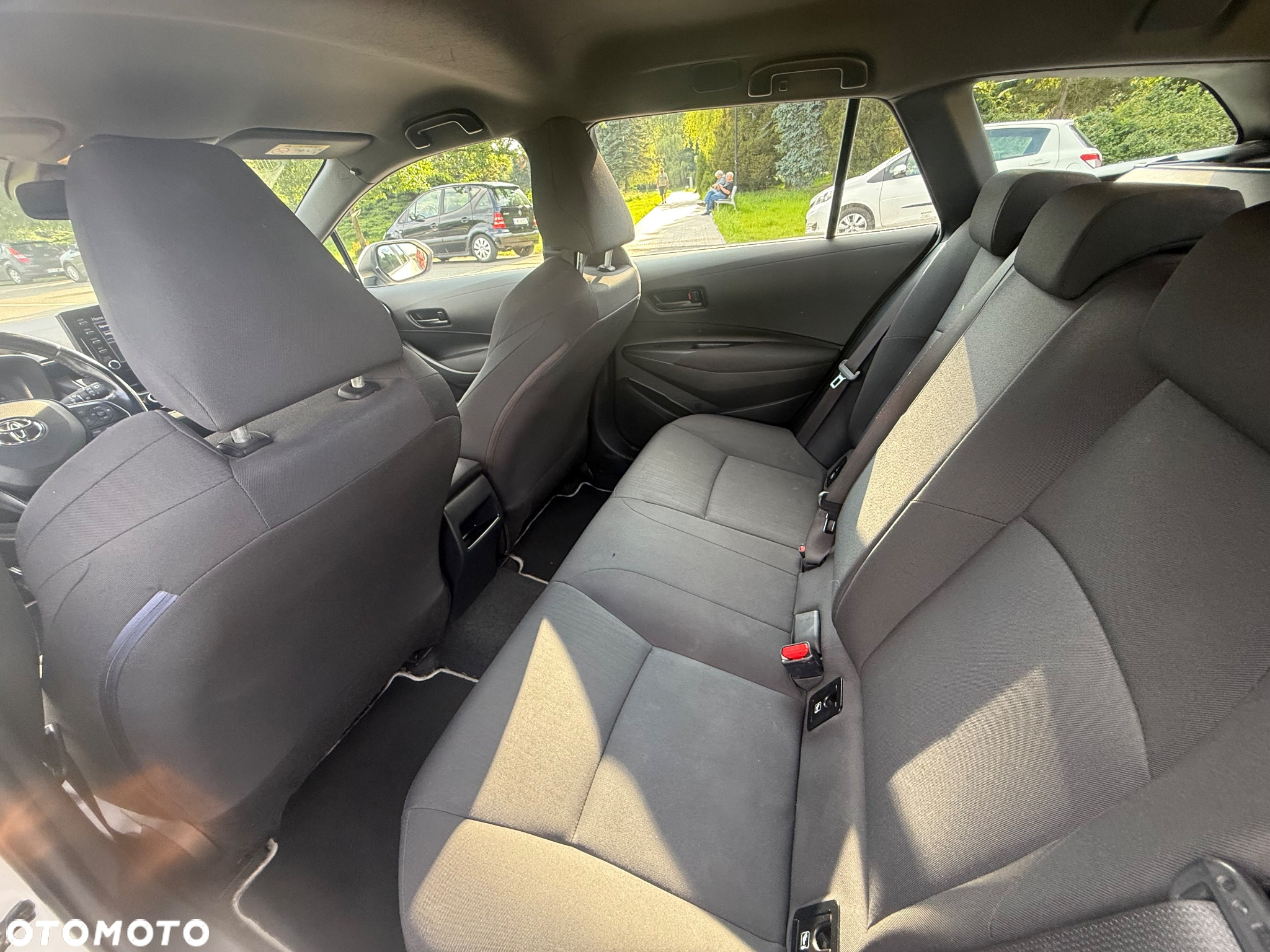 Toyota Corolla 1.8 Hybrid Active - 21