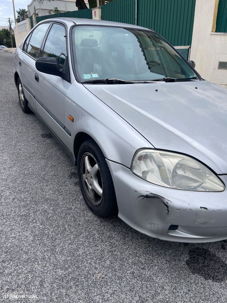 Honda Civic 1.5i LS - 3