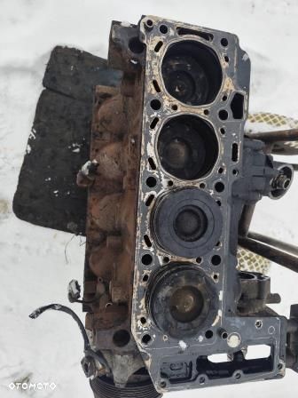 BLOK SILNIKA+TŁOKI_ 3,0 HPI IVECO_EURO 4_NOMINAŁ - 3
