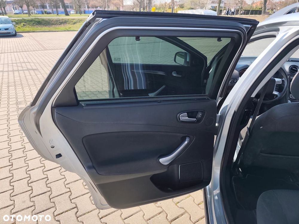 Ford Mondeo 2.0 TDCi Titanium X - 12