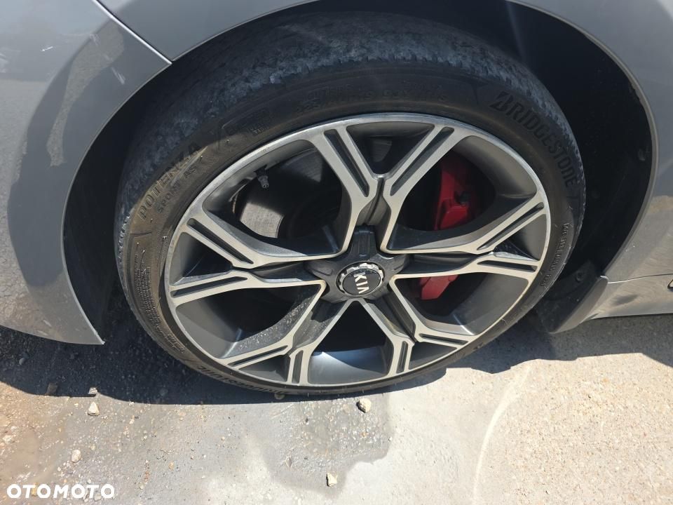 Kia Stinger 3.3 T-GDI V6 GT AWD - 16