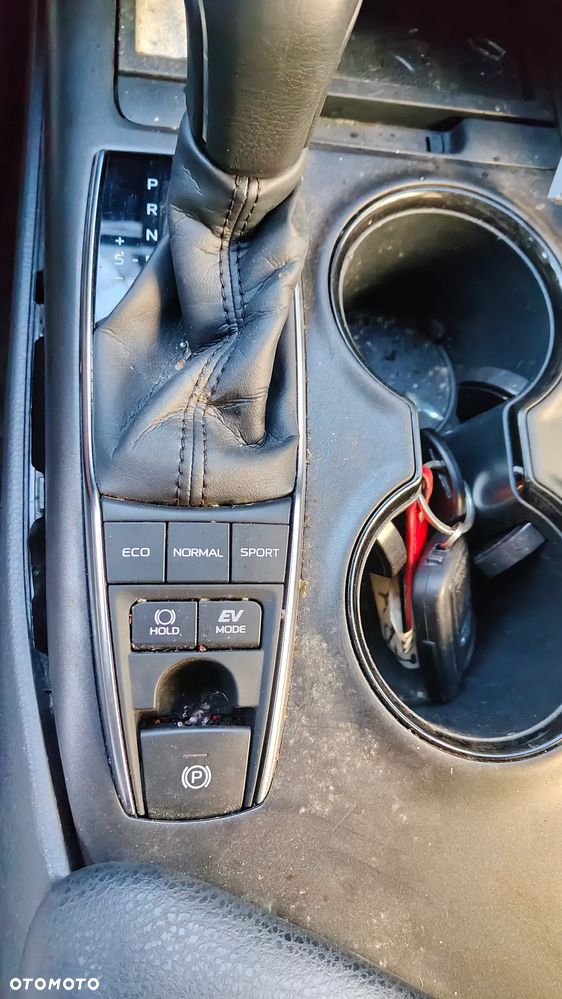 Toyota Camry 2.5 Hybrid Comfort CVT - 12