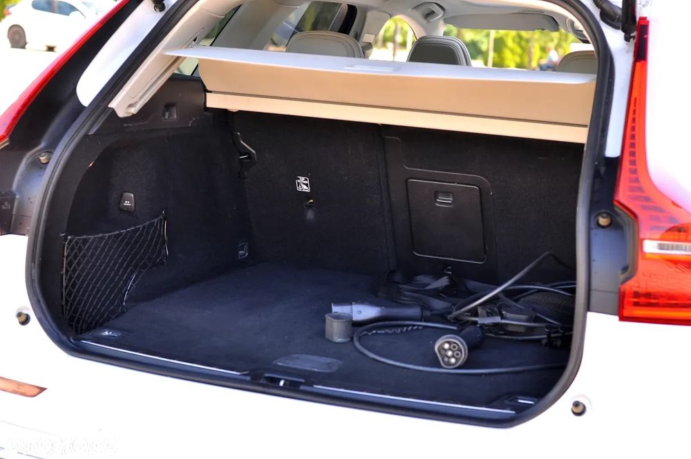 Volvo XC 60 T6 AWD Recharge Geartronic Inscription - 16