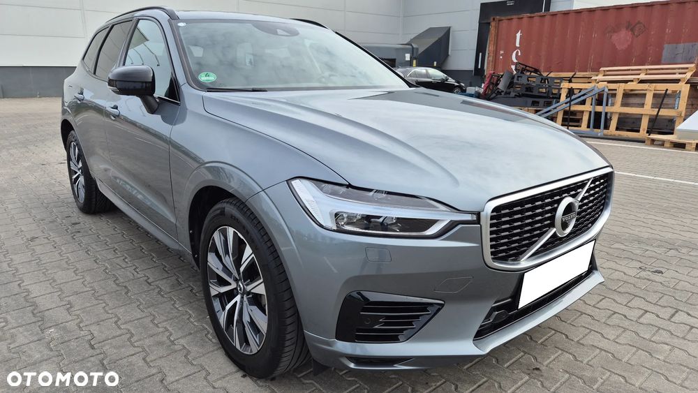 Volvo XC 60 T8 AWD Plug-In Hybrid R-Design - 3