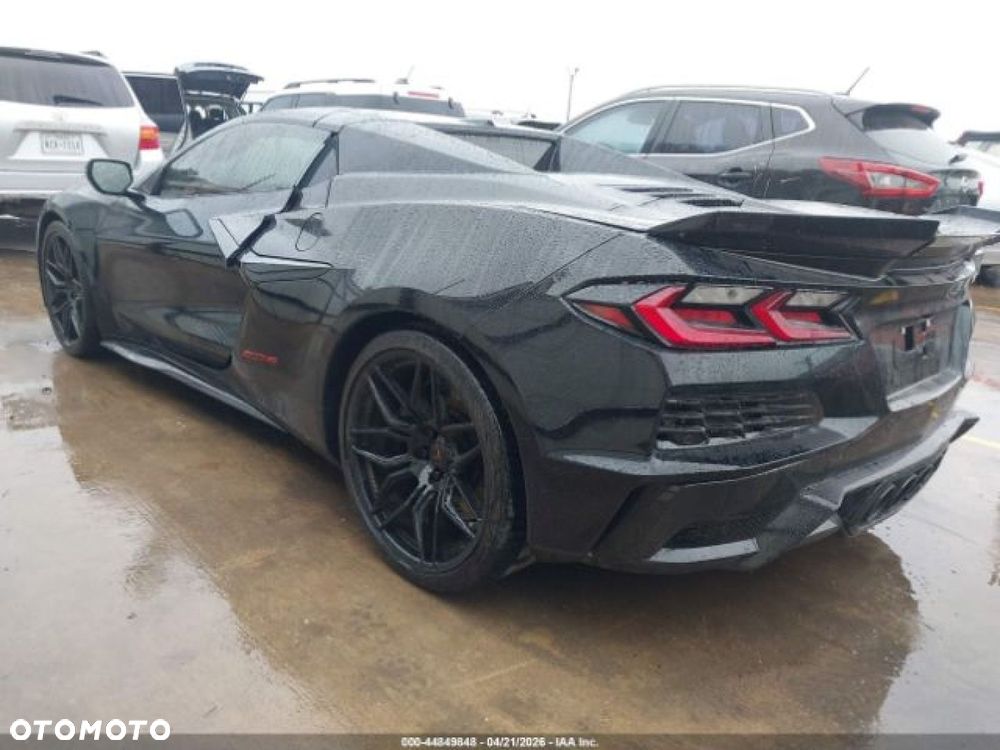 Chevrolet Corvette - 3