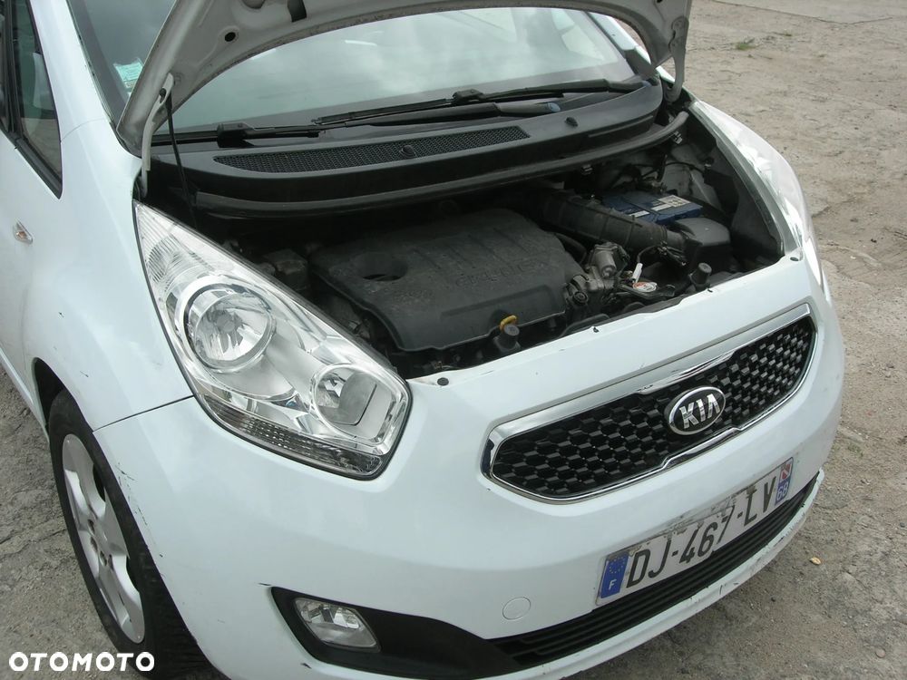 Kia Venga - 12