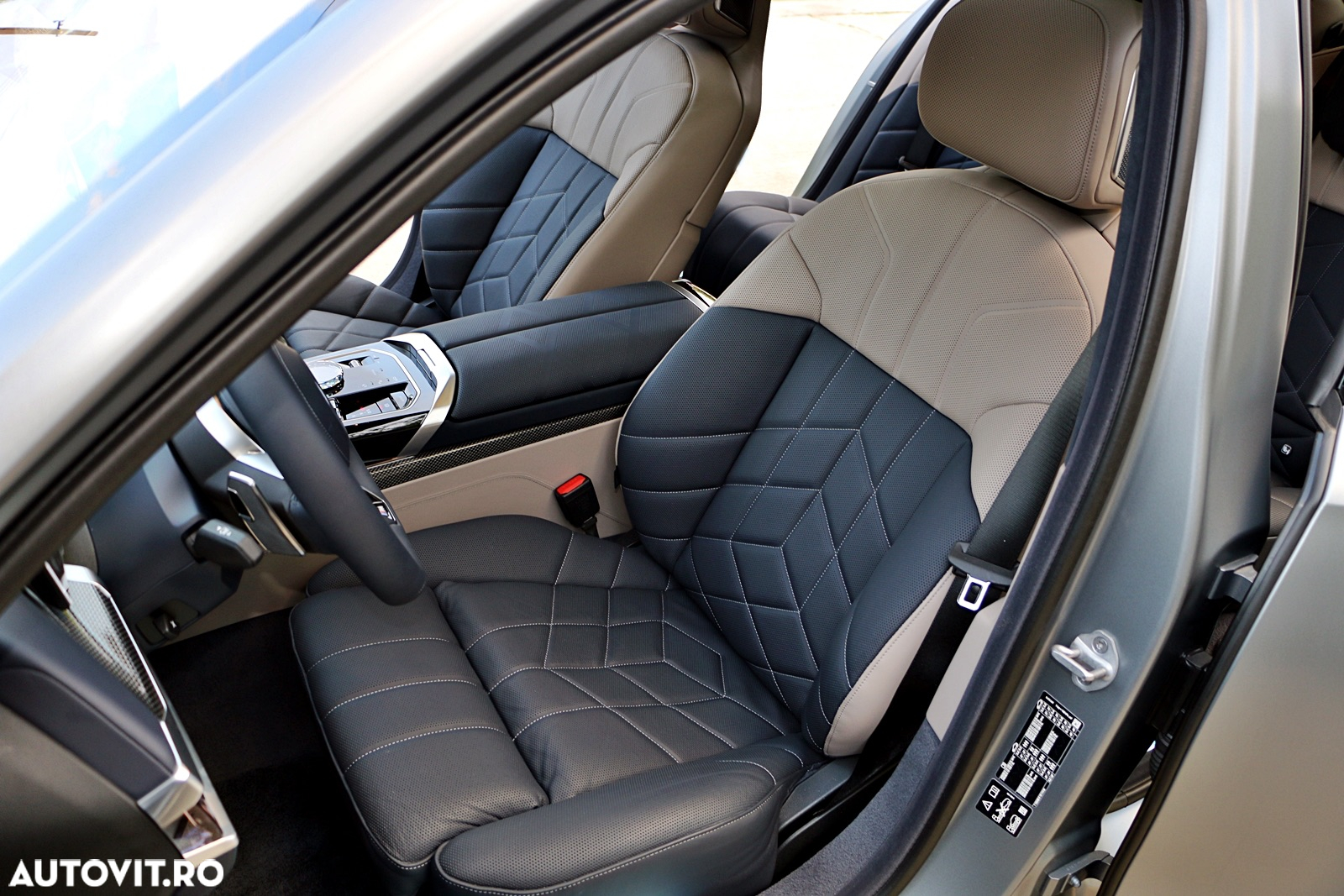 BMW Seria 7 740d xDrive MHEV - 21