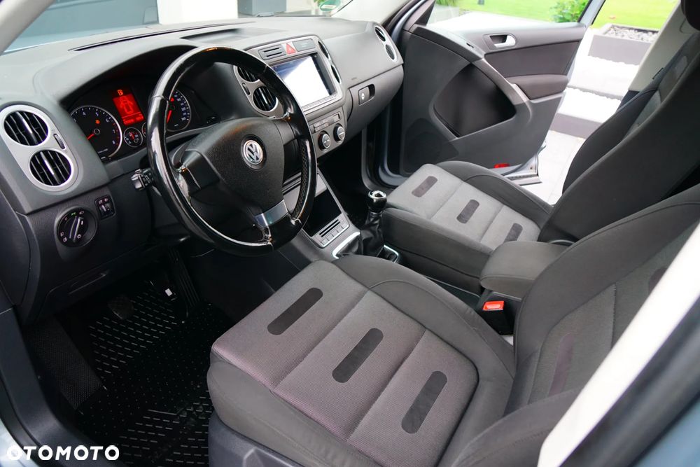 Volkswagen Tiguan - 29