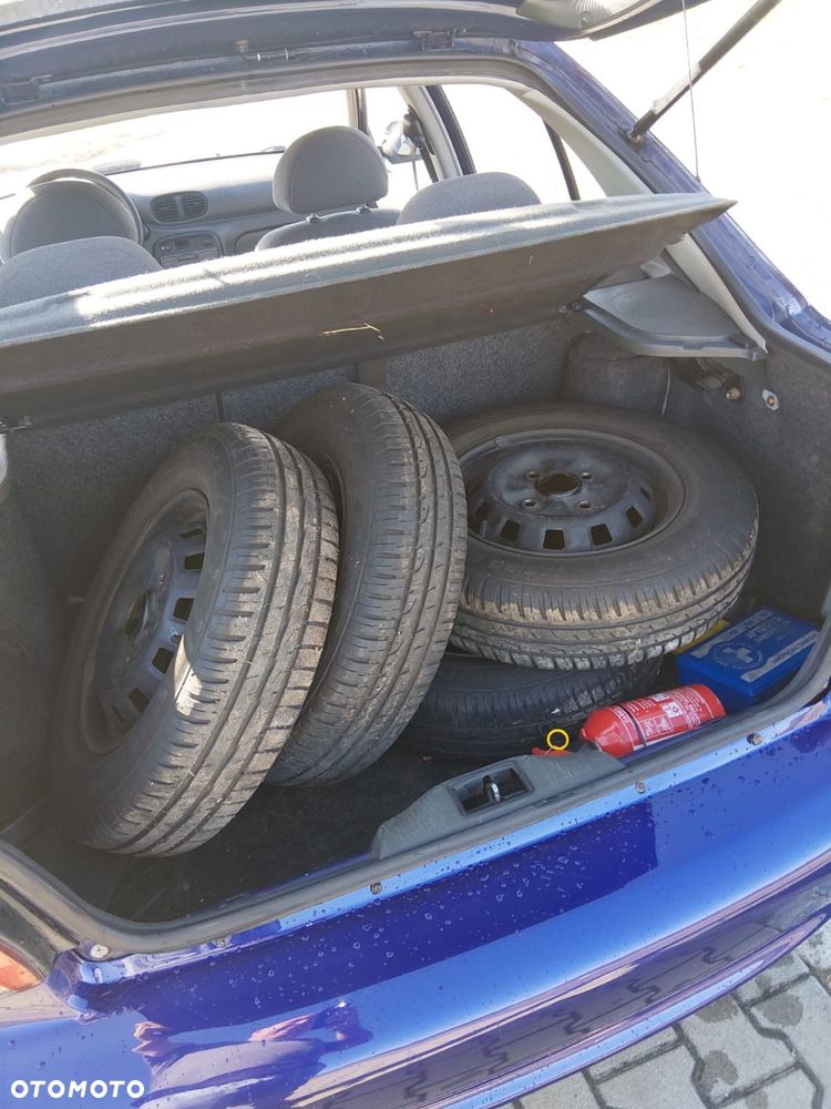Hyundai Accent - 7