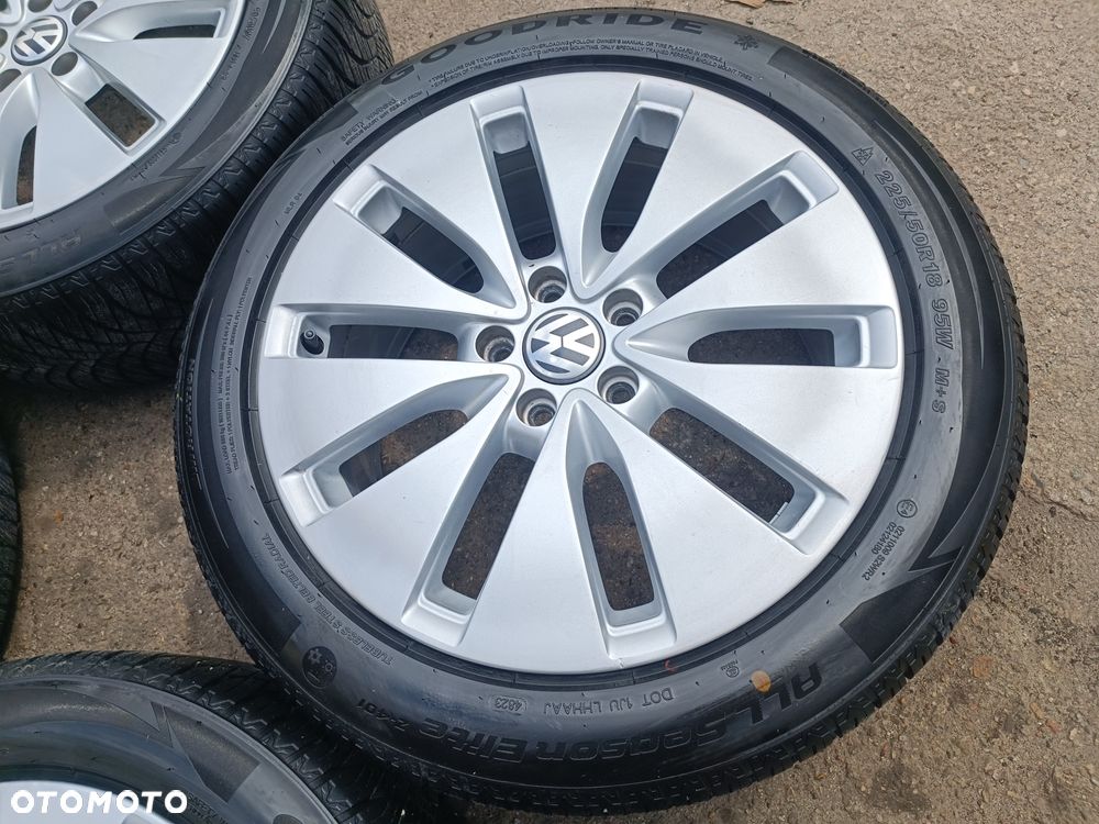 5x112 Alufelgi Felgi Aluminiowe 1K0 18 Koła całoroczne SKODA OCTAVIA II III 2 3 VRS SEAT LEON TOLEDO ALTEA VW PASSAT B5 B6 GOLF V VI VII 5 6 7 GTi Gtd TOURAN CADDY JETTA AUDI A4 B5 B6 A3 8P 8V Legnica ALU-RAD 225/50 - 4