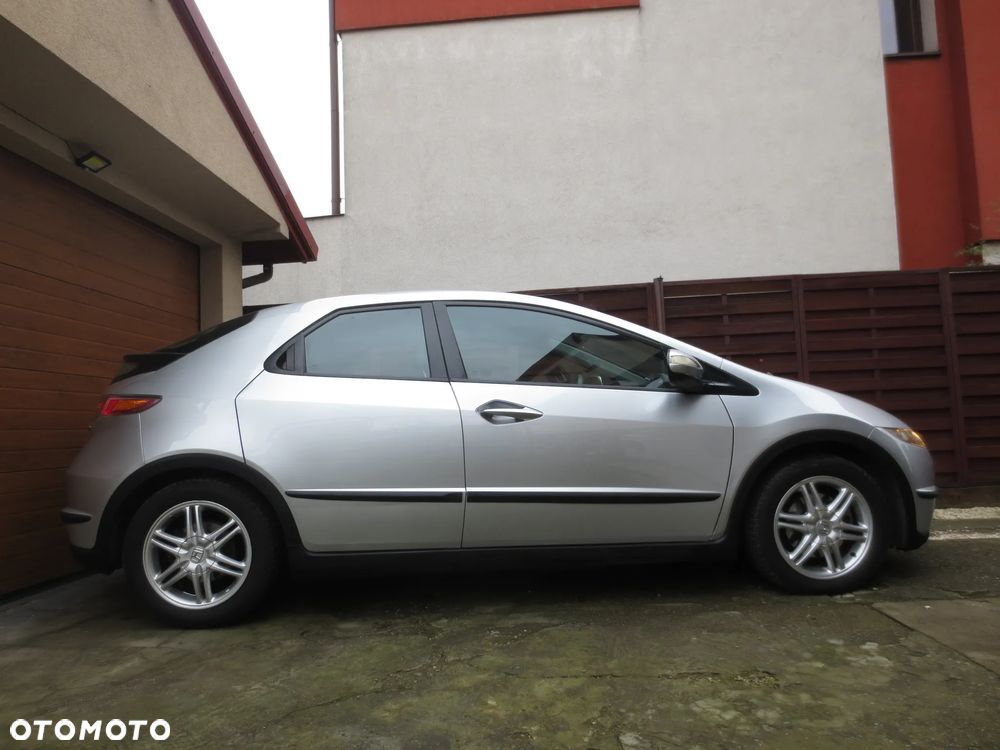 Honda Civic 1.8 Comfort - 1