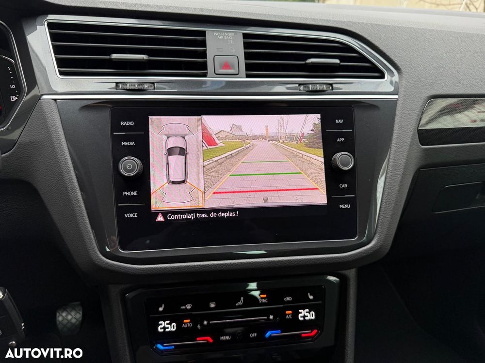 Volkswagen Tiguan - 29