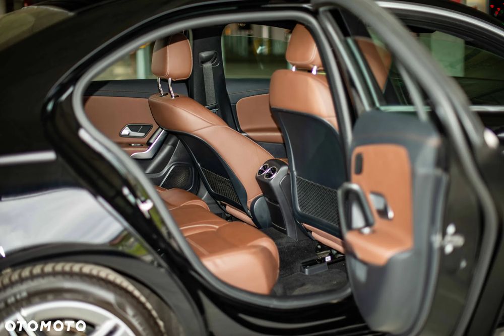 Mercedes-Benz Klasa A 220 4-Matic AMG Line 7G-DCT - 6