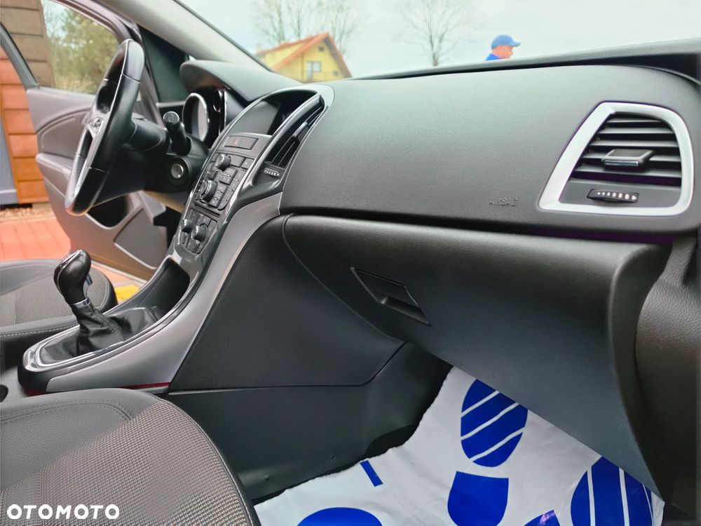 Opel Astra 1.7 CDTI DPF Cosmo - 24