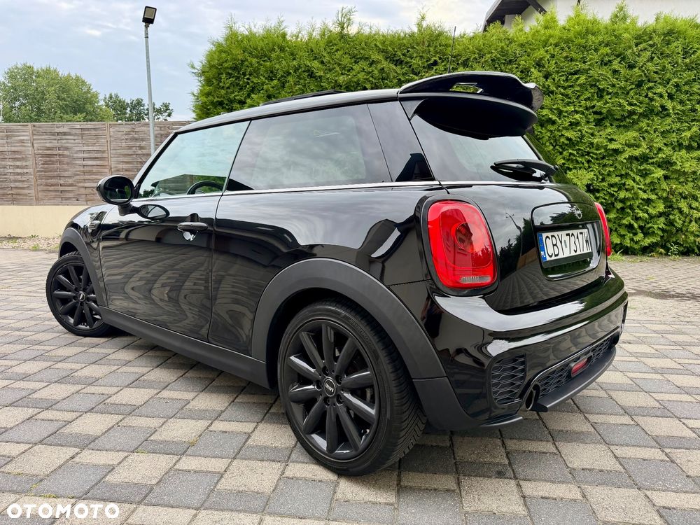 MINI Cooper Seven Chili - 5