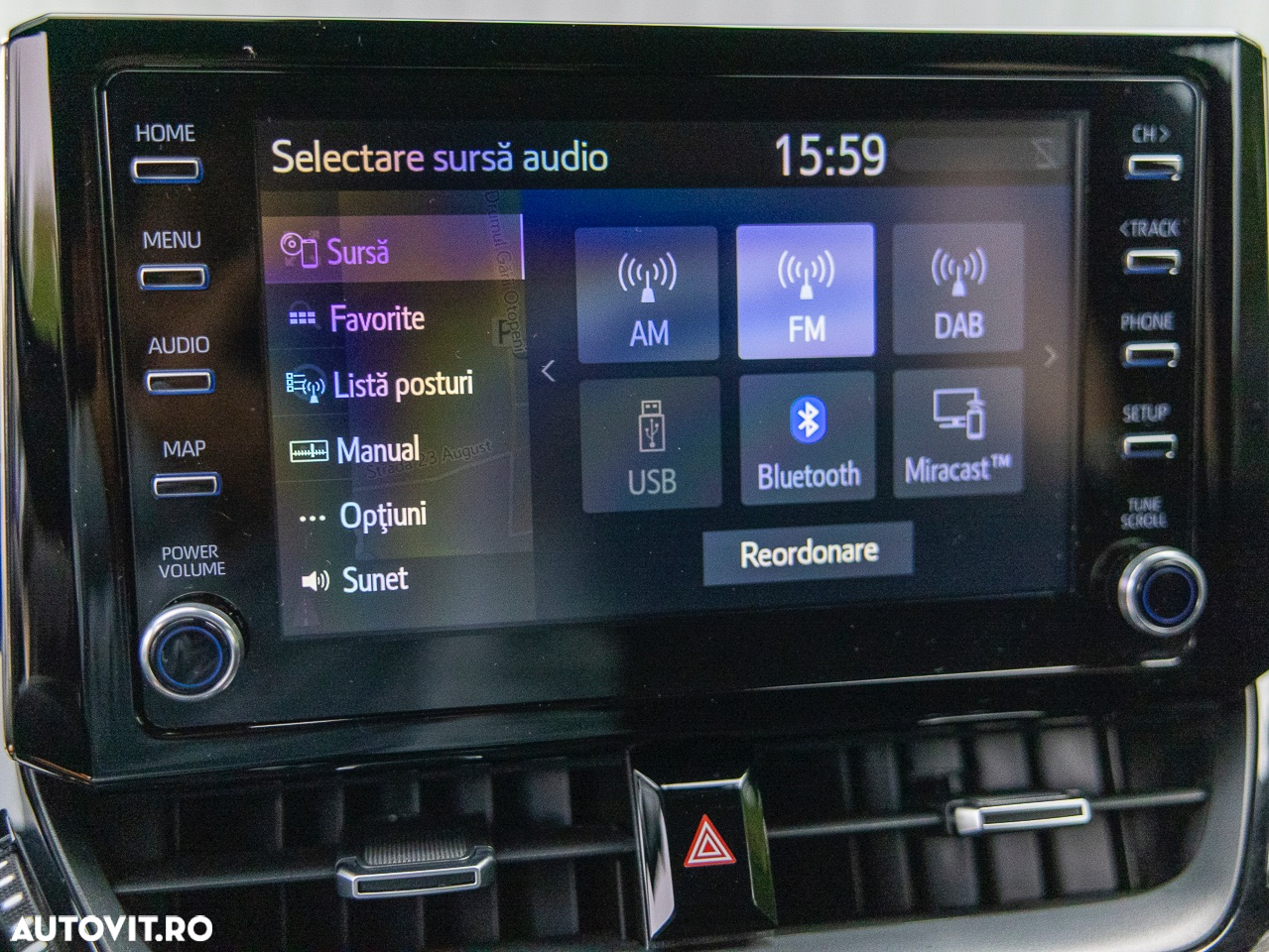Toyota Corolla 1.8 Hybrid Touring Sports Business Edition - 16