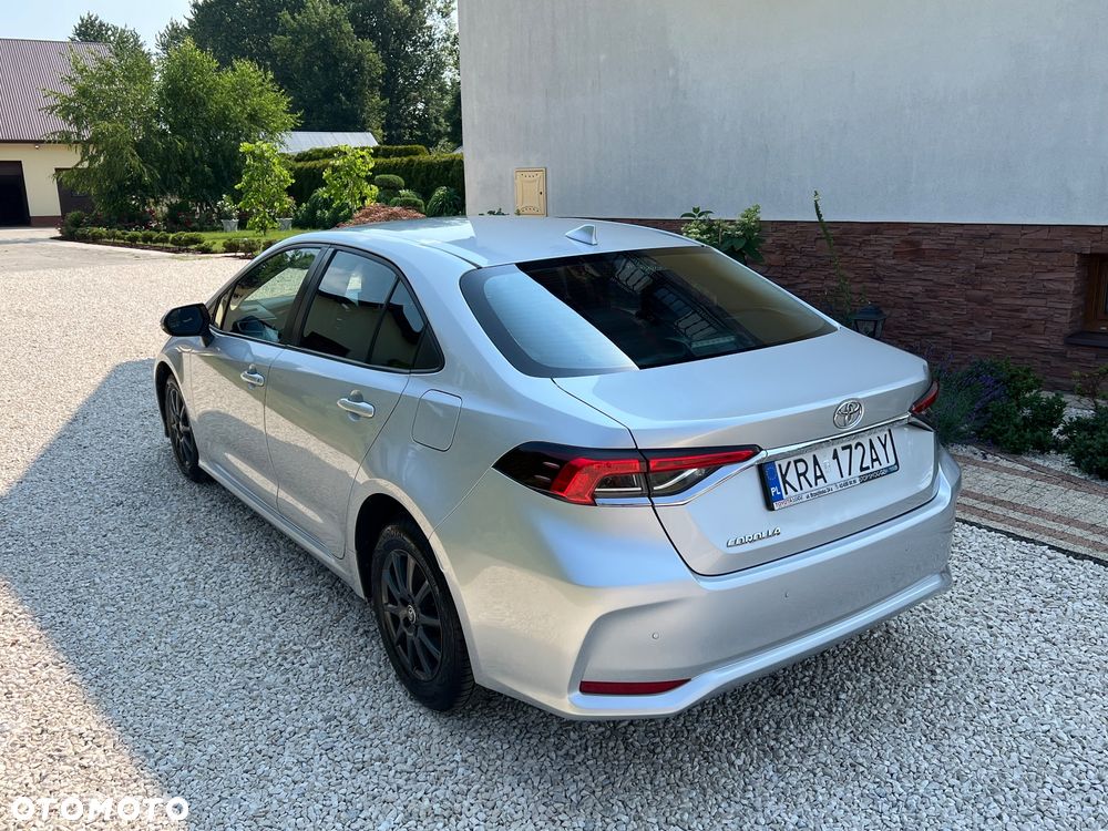 Toyota Corolla - 12