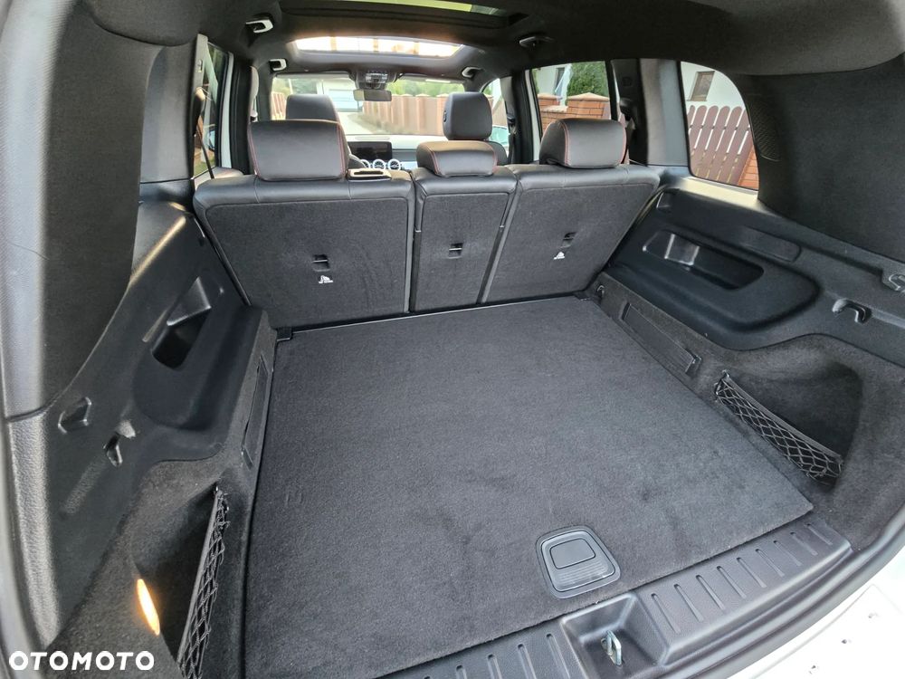 Mercedes-Benz GLB 200 d 4-Matic AMG Line 8G-DCT - 17