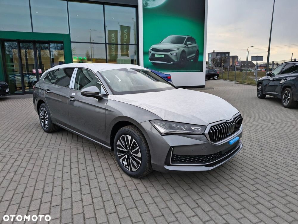 Skoda Superb 2.0 TDI SCR Drive DSG - 9