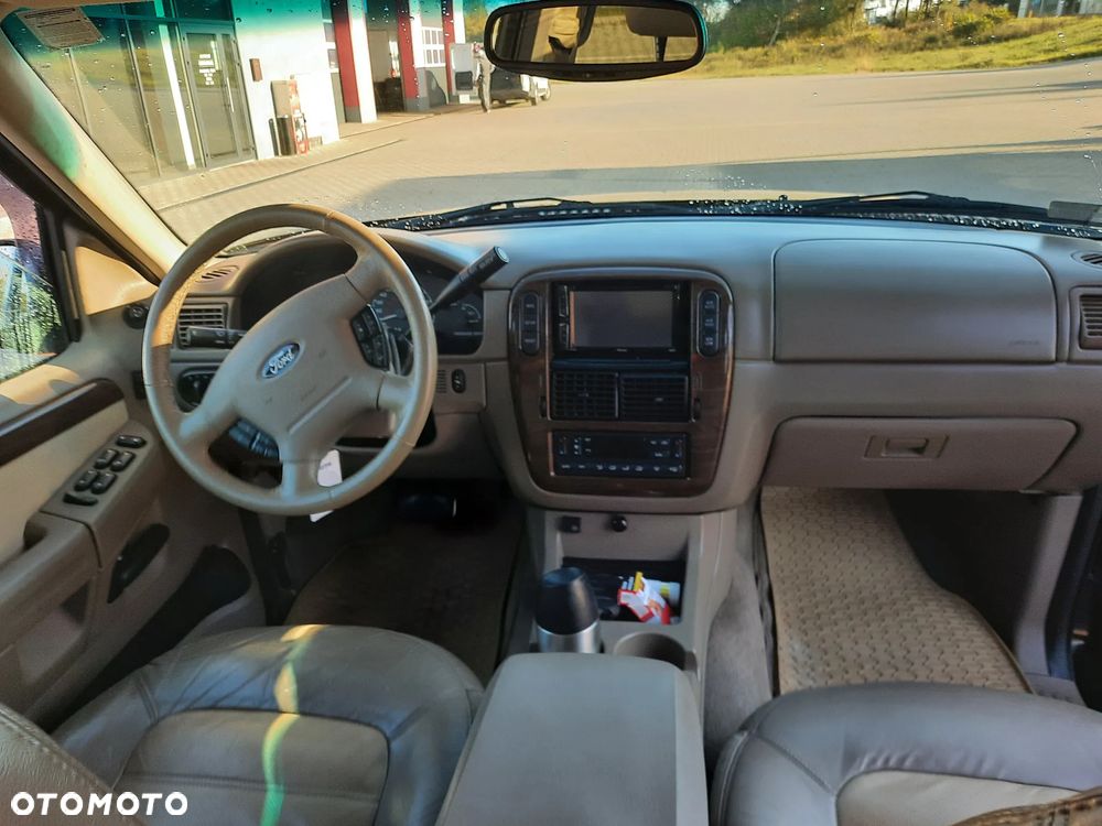 Ford Explorer 4.6 AWD - 14