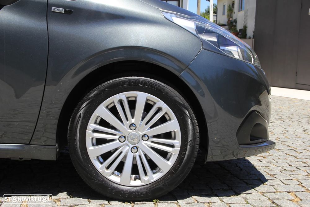 Peugeot 208 1.2 PureTech Style - 13