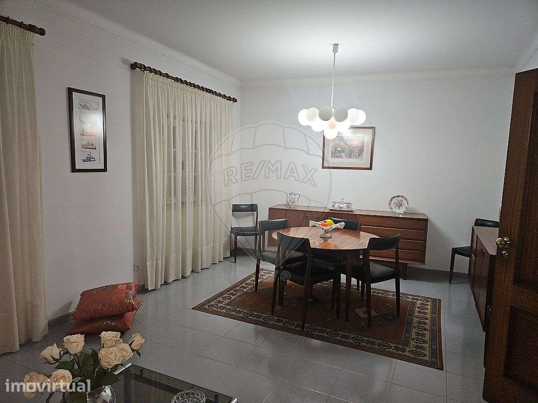 Apartamento T2 para arrendamento - Grande imagem: 2/6