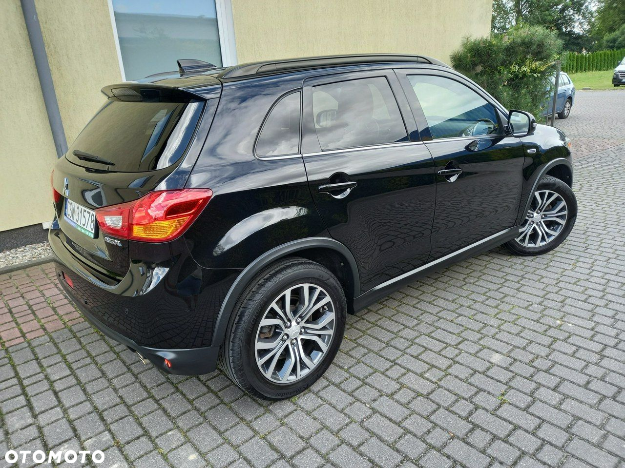Mitsubishi ASX 1.6 Intense Plus Navi Blue Edition - 3