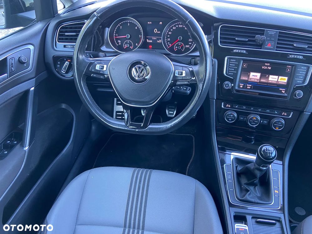 Volkswagen Golf 1.6 TDI BlueMotion Technology Allstar - 23