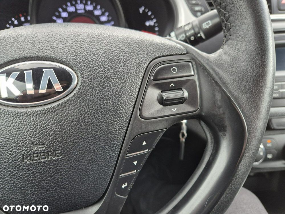 Kia Ceed - 16