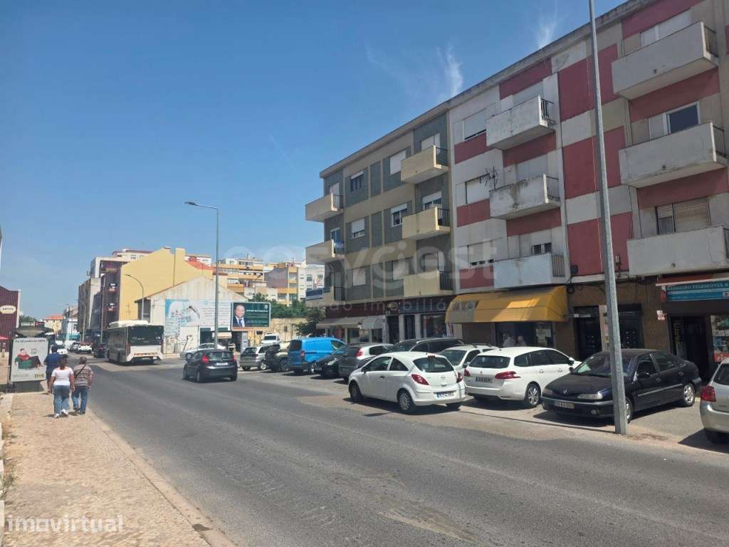 Apartamento no centro do Barreiro para renovar - Grande imagem: 4/4