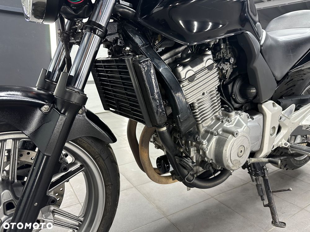 Honda CBF - 16