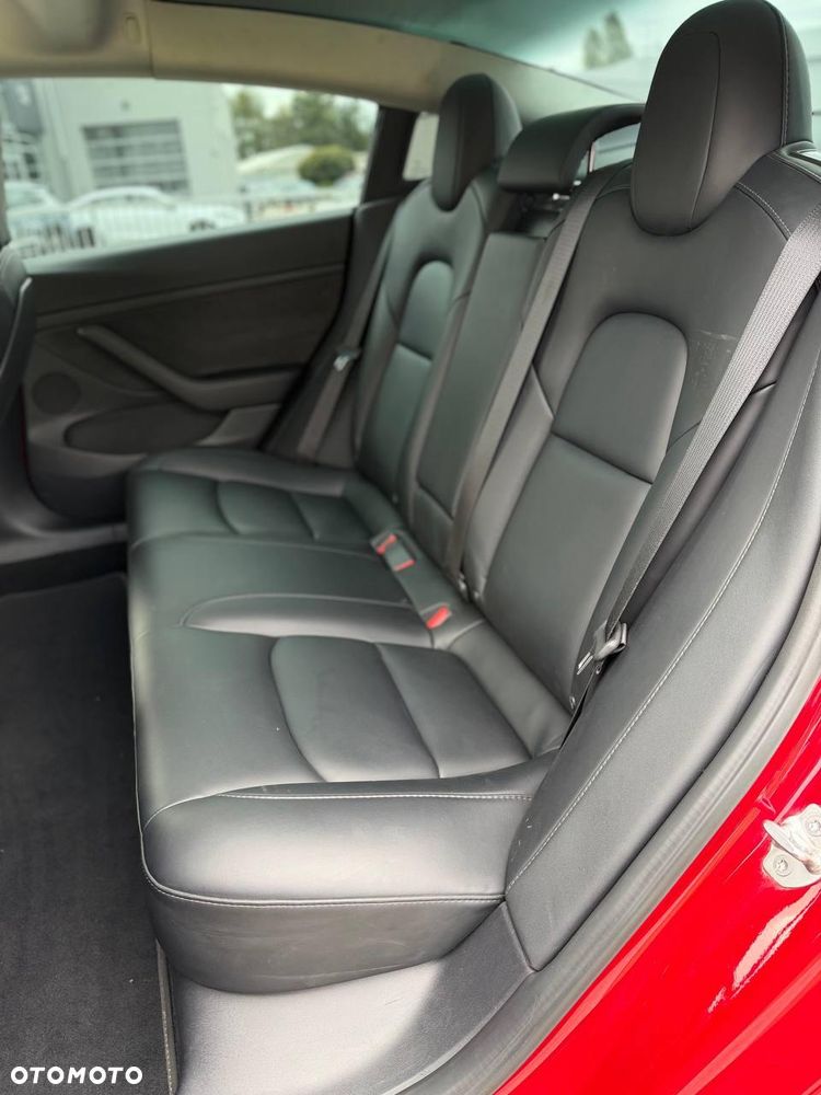 Tesla Model 3 - 16