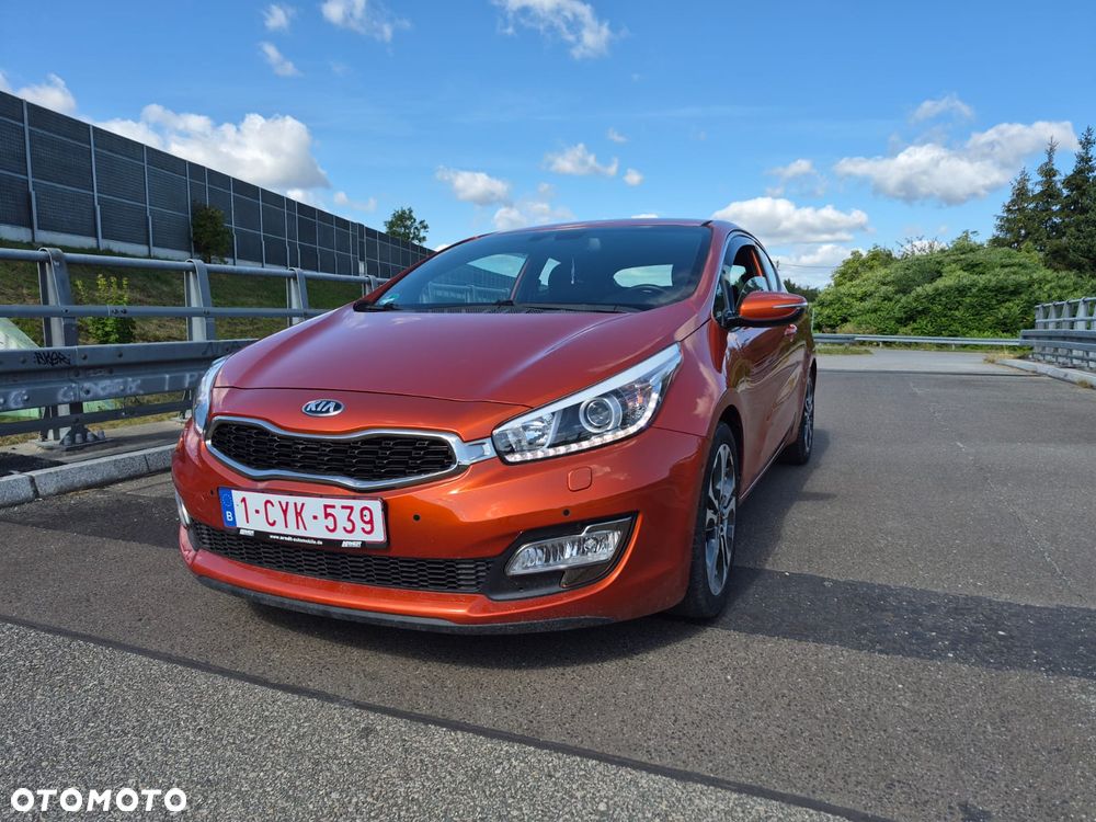 Kia Ceed 1.6 GDI Platinum Edition - 1