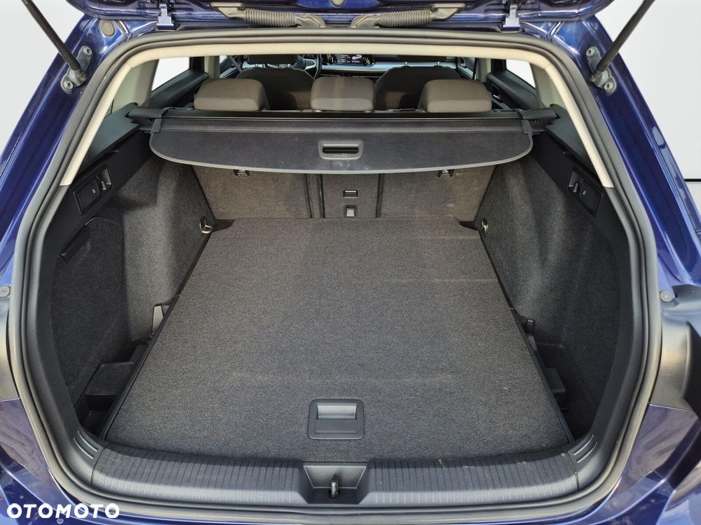 Volkswagen Golf - 25