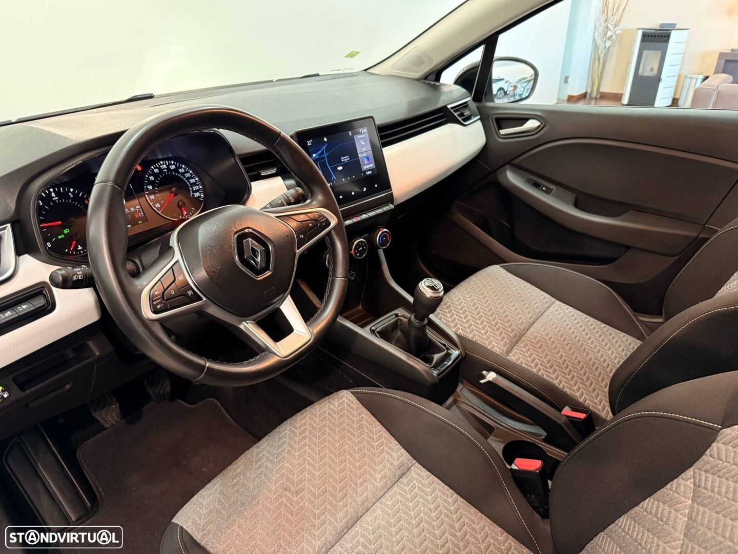 Renault Clio 1.0 TCe Limited Bi-Fuel - 10