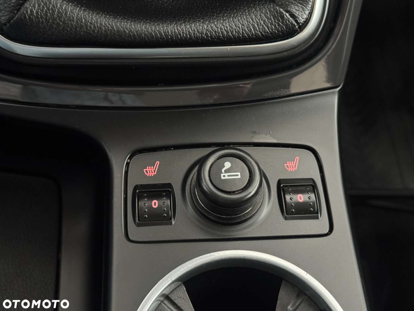 Ford Kuga - 30