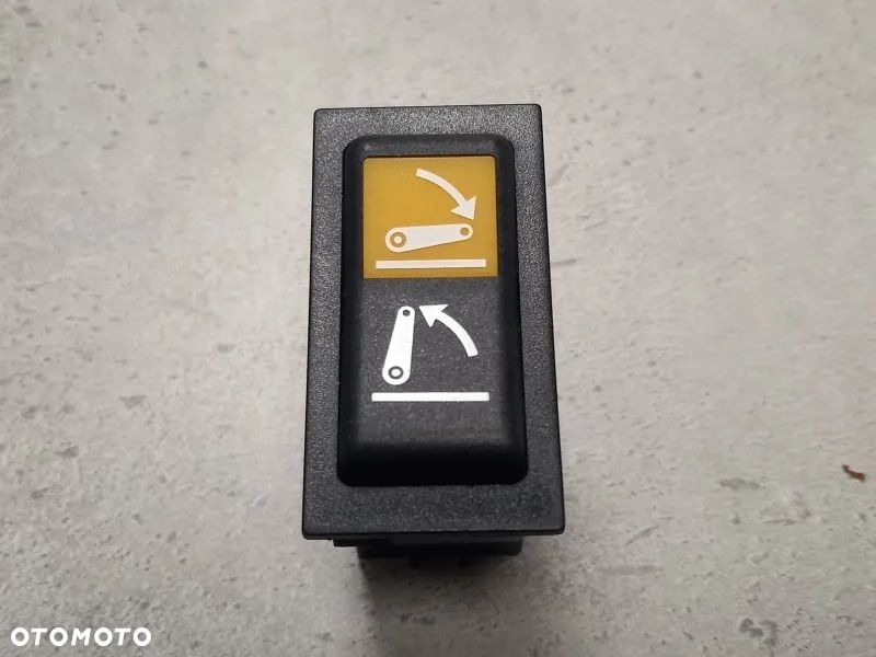 Przełącznik podnośnika EHR McCormick Case - 1