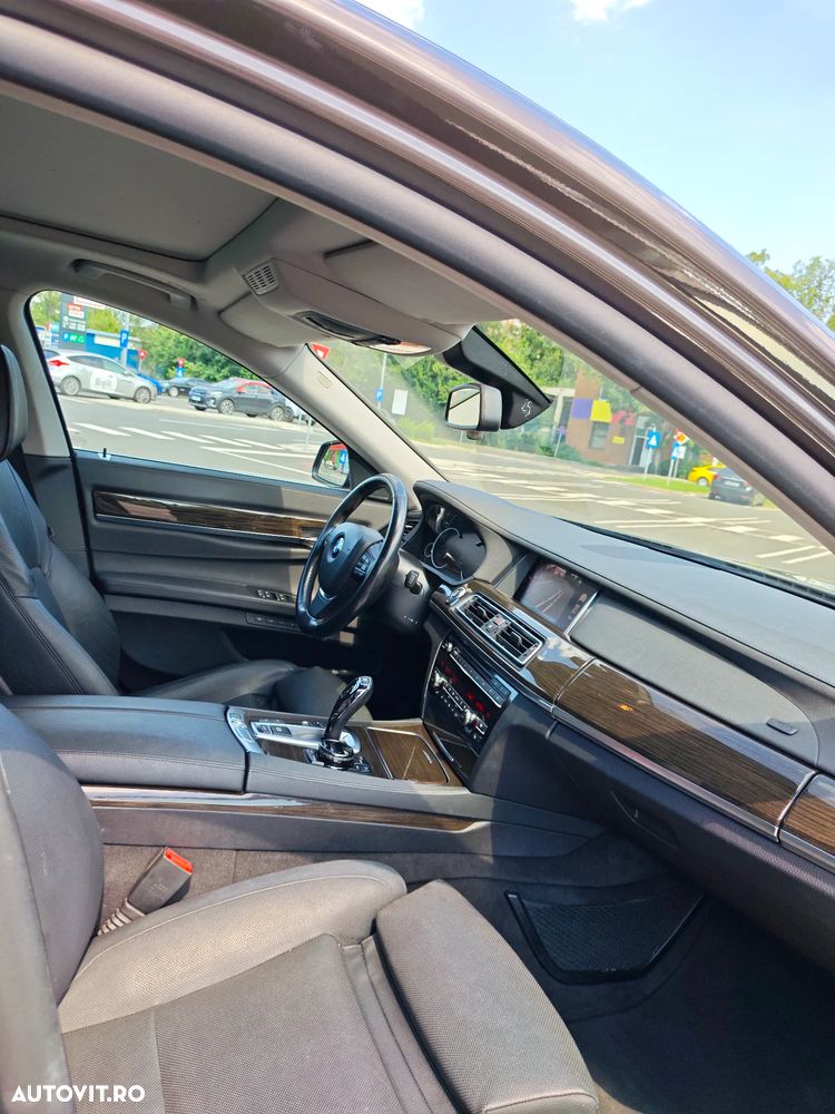 BMW Seria 7 730d - 10