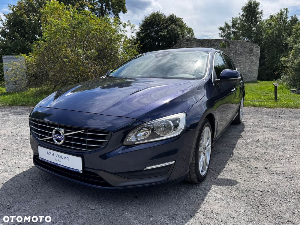 Volvo V60 D4 Drive-E Momentum - 3