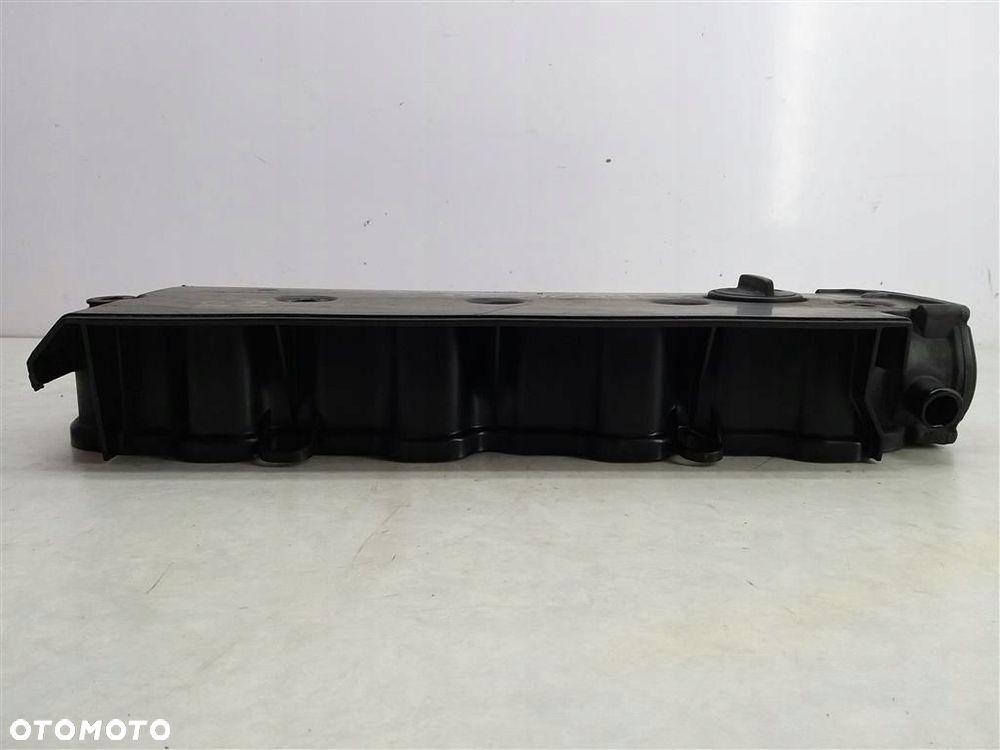 Pokrywa zaworów Mercedes Atego 815 A9040100930 ORYGINAŁ - 2