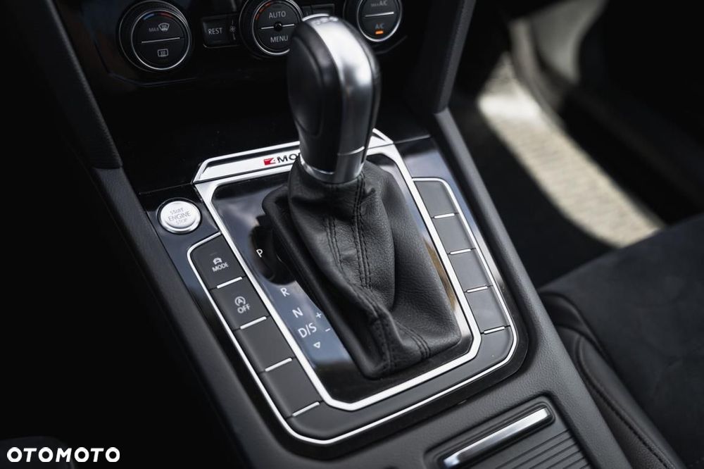 Volkswagen Passat - 24