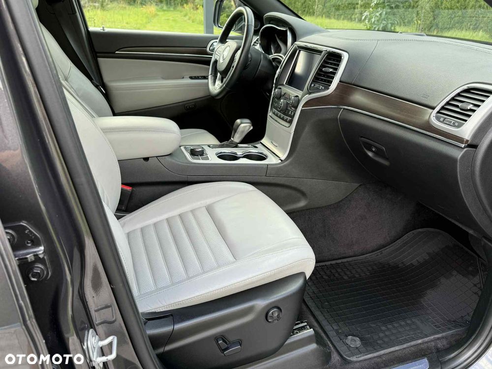 Jeep Grand Cherokee - 9