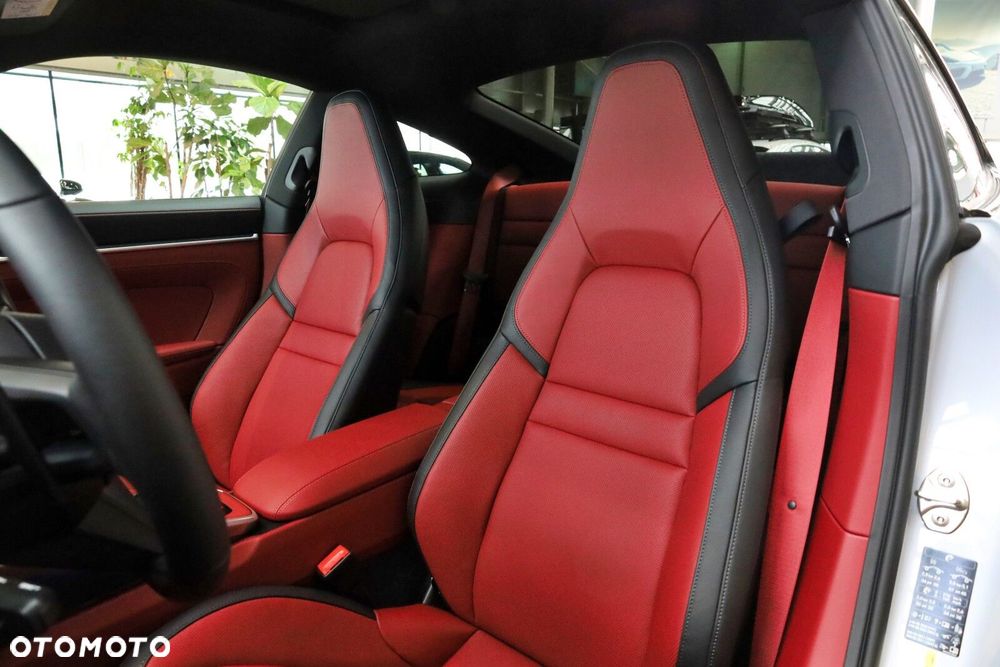 Porsche 911 - 12