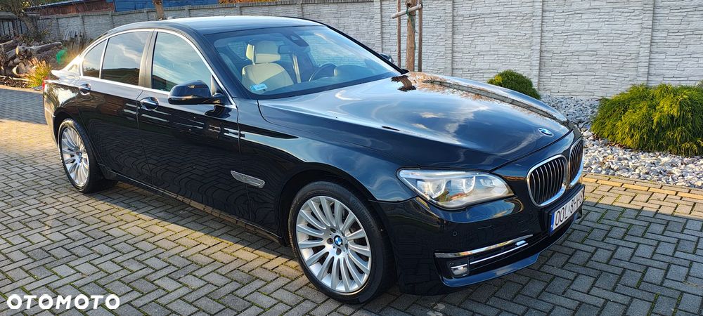 BMW Seria 7 740d Edition Exclusive - 21