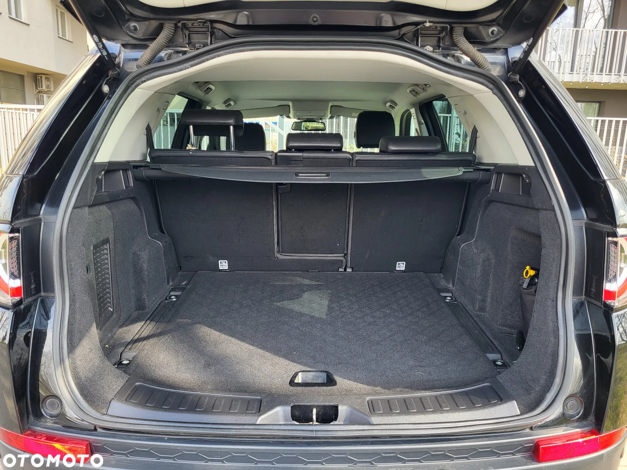 Land Rover Discovery Sport 2.0 TD4 HSE - 28