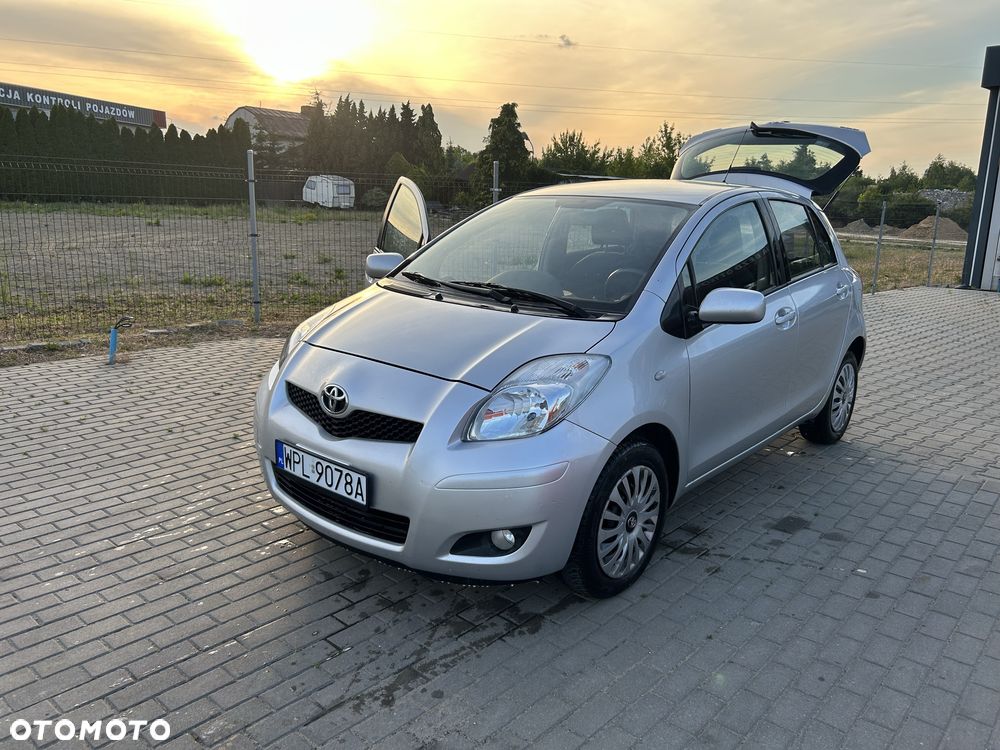 Toyota Yaris - 1