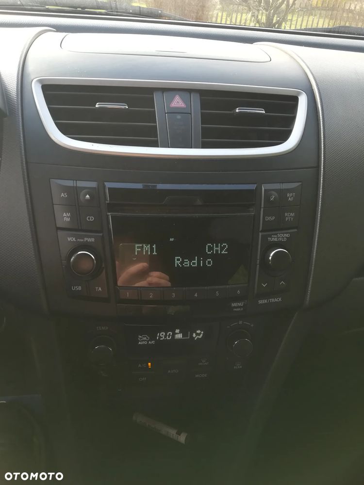 Suzuki Swift 1.3 DDiS 16v GL Airco DPF - 4
