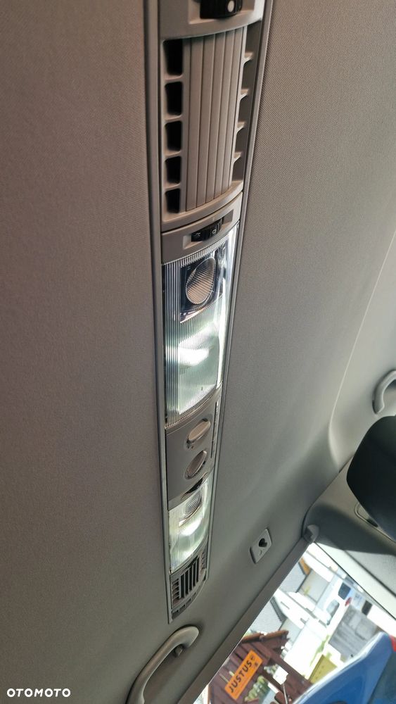 Volkswagen Multivan L1 Business 4Motion DSG - 9