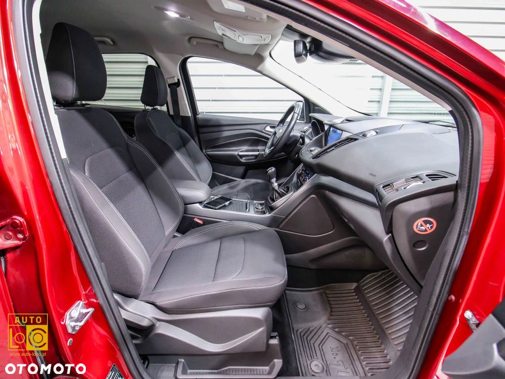 Ford Kuga 1.5 EcoBoost 2x4 Titanium - 10